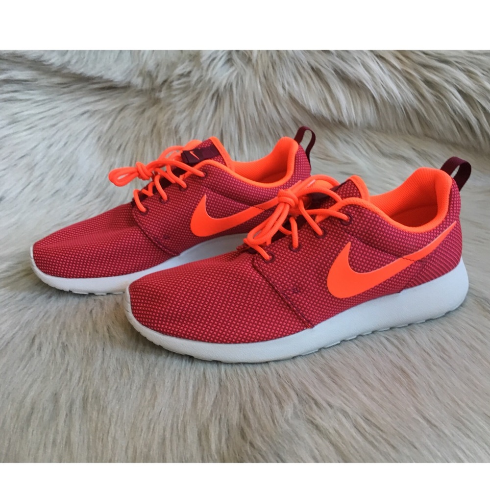 New Nike Roshe One Shoe